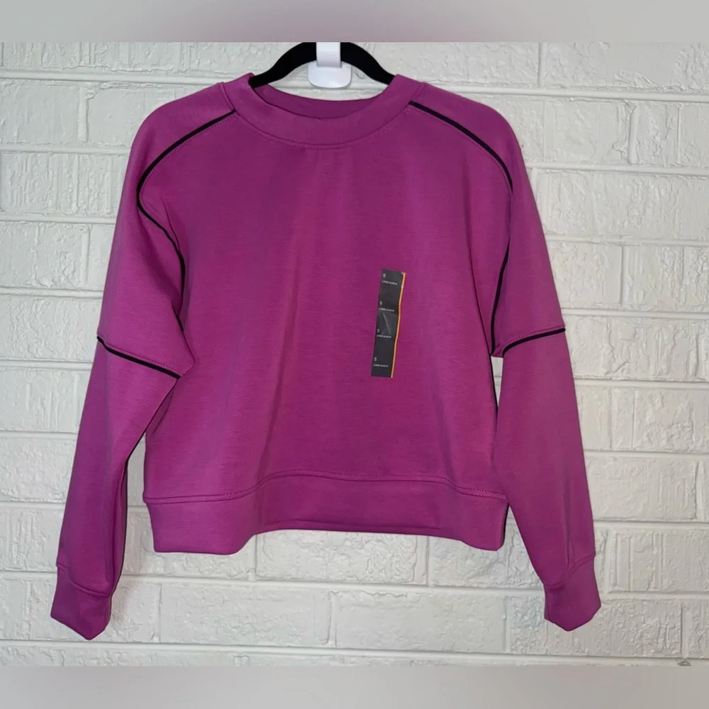NWT ALL IN MOTION women’s sweatshirt sz S ✨